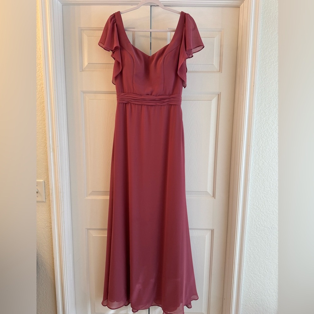 Chic Mauve Bridesmaids Dress with Ruffle Sleeves